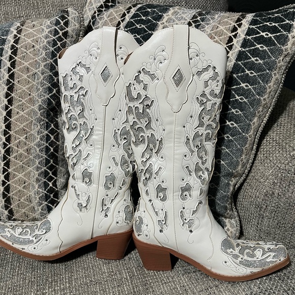 Women’s cowboy boots white gray heel rhinestones size 7 wedding concert - Picture 3 of 7